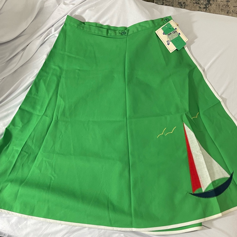 Vintage 1970s NWT Green Sailboat Embroidered Skirt